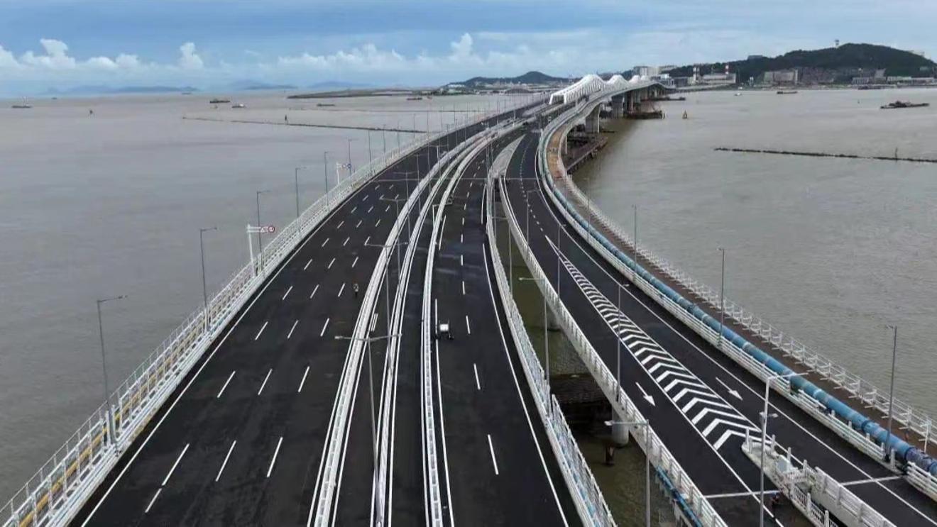 澳门大桥工程基本完工 预计三季度具备通车条件