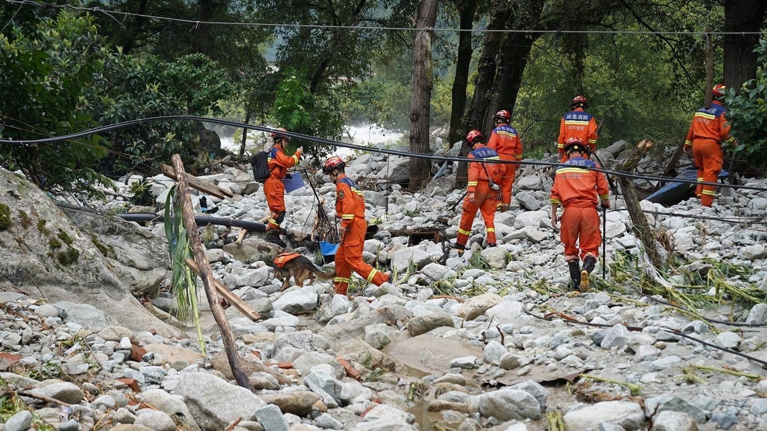 四川康定山洪泥石流灾害已致9人遇难、18人失联