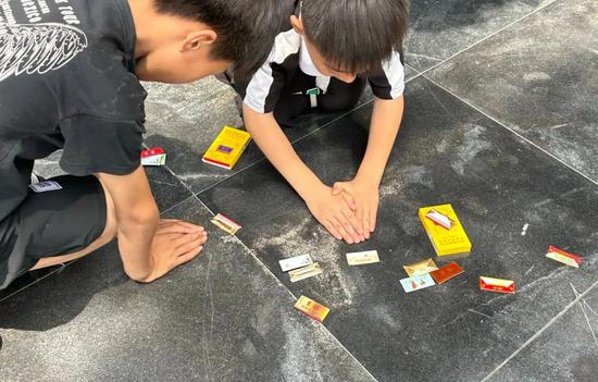 烟卡怎么会成为儿童间风靡的游戏？