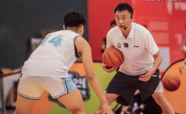 广东宏远王牌教练担任中国U18男篮主帅