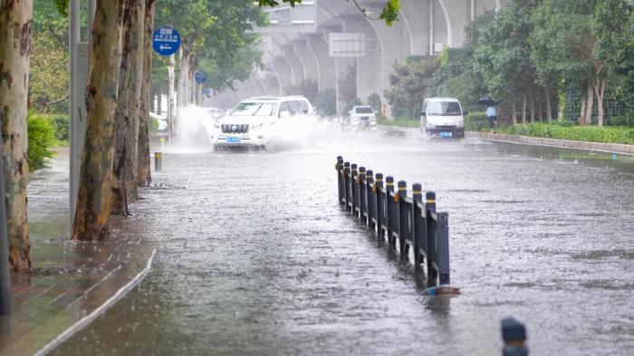 内蒙古自治区气象台发布暴雨橙色预警信号