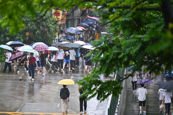 华南沿海及江南东部未来三天将有持续性强降雨