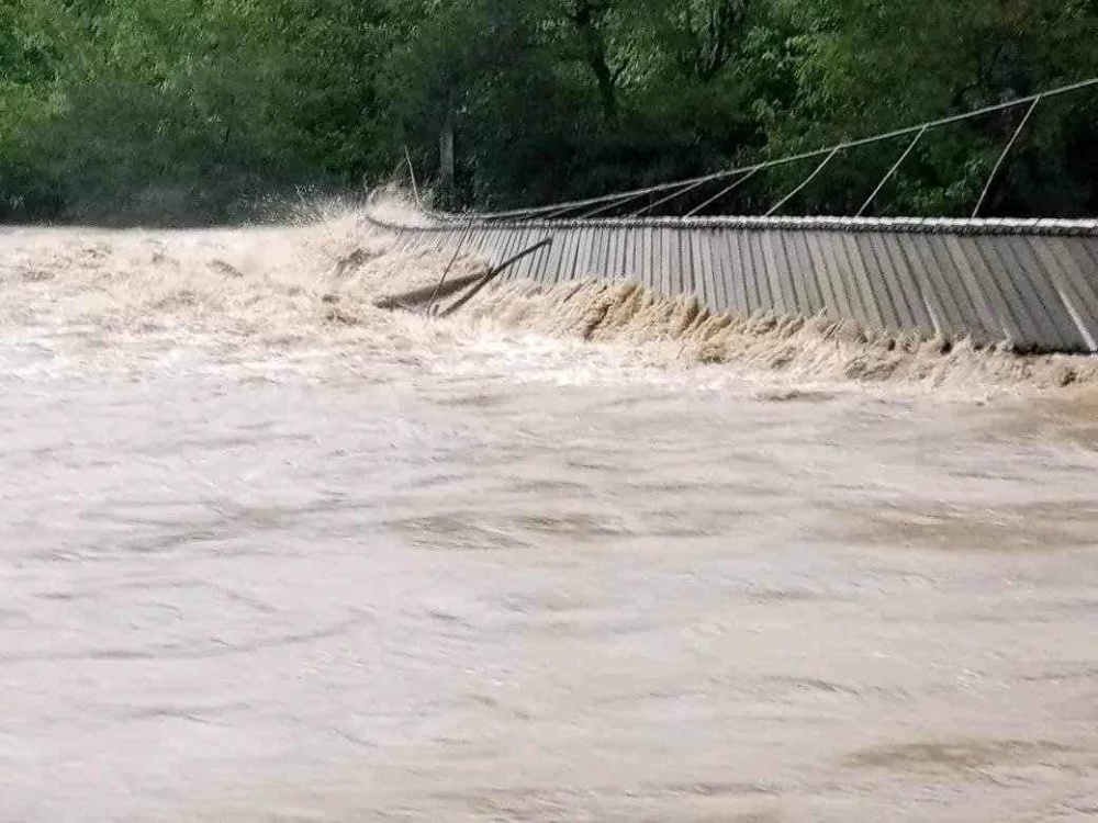 首都区等地发布黄色大雨警告