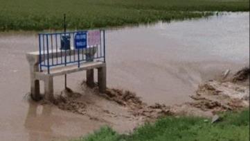 两部门调度指导内蒙古赤峰市松山区老哈河堤防溃口险情处置工作