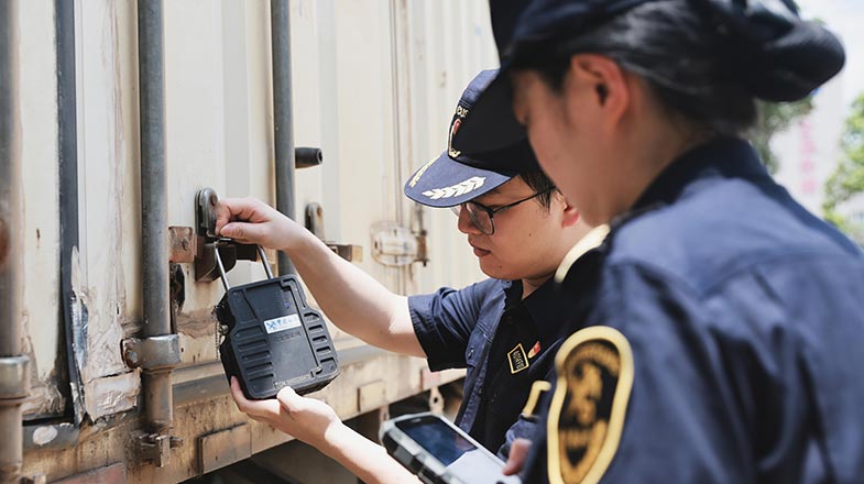 跨境电商跑出“加速度”