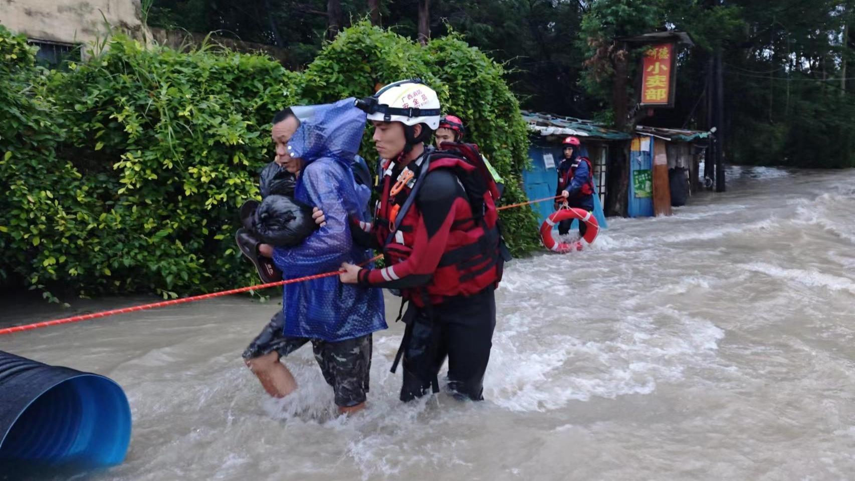 广西强降雨已致21289人受灾 紧急转移避险2354人