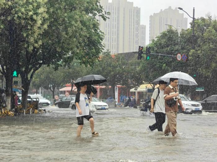 暴雨橙色预警继续发布 湘粤渝辽吉等地有强降雨