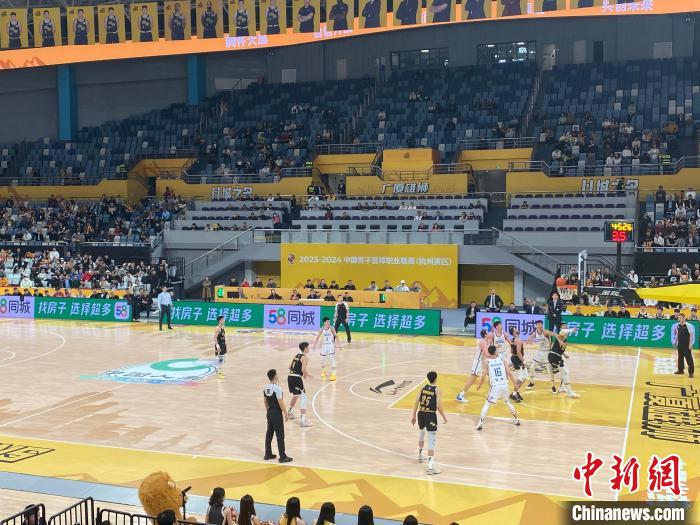 CBA：广厦力克天津迎三连胜 全队6人得分上双