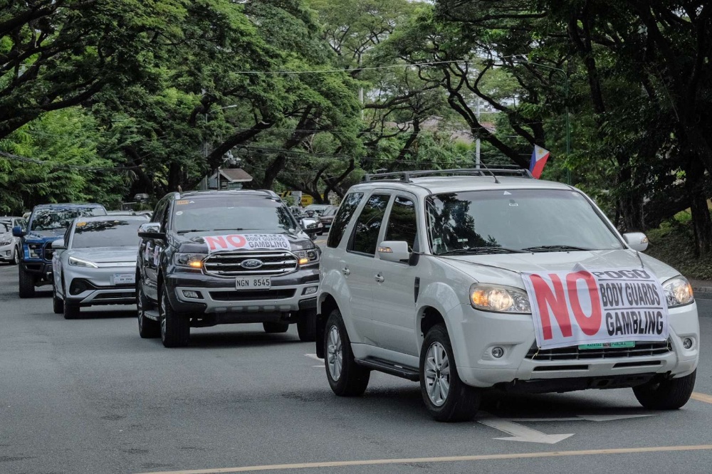 Alabang高级住宅区居民抗议网络BC